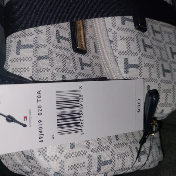 Tommy Hilfiger Cosmetic Bag Set NEW